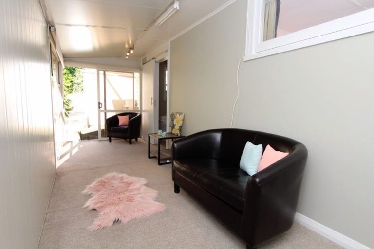 Photo of property in 81 Beazley Avenue, Paparangi, Wellington, 6037