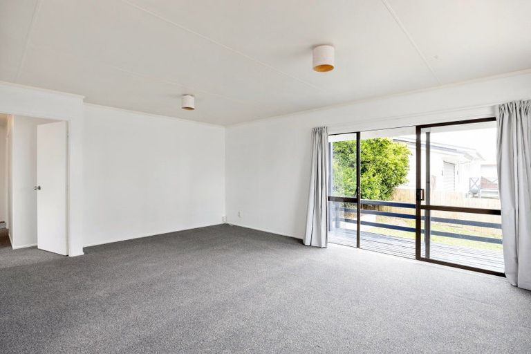 Photo of property in 43b Crawshaw Drive, Nawton, Hamilton, 3200