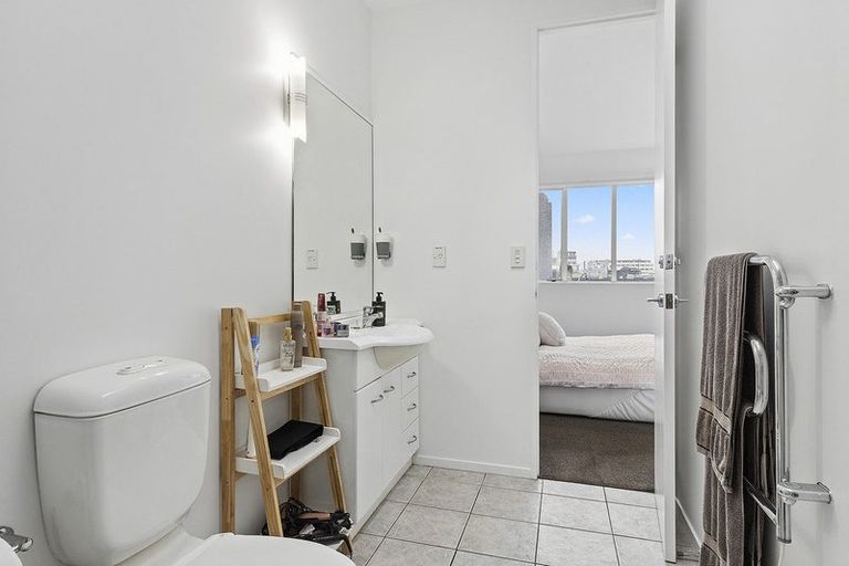 Photo of property in De Vere Apartments, 1/23 Tennyson Street, Te Aro, Wellington, 6011