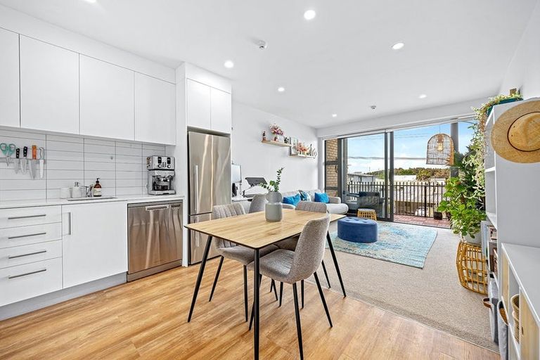 Photo of property in 102/38d Fraser Avenue, Northcote, Auckland, 0627