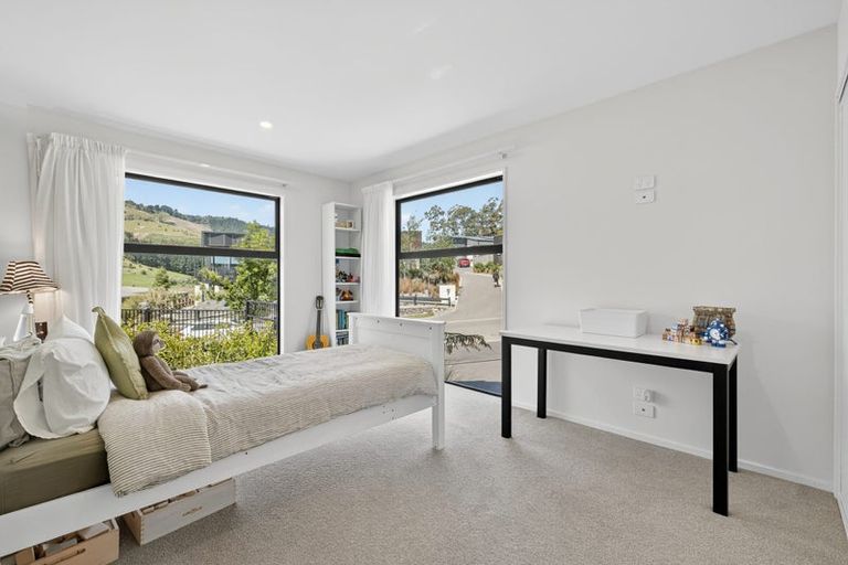 Photo of property in 6 Round Hill Rise, Cracroft, Christchurch, 8022