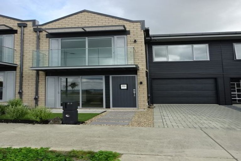 Photo of property in 15 Gunn Way, Hobsonville, Auckland, 0616