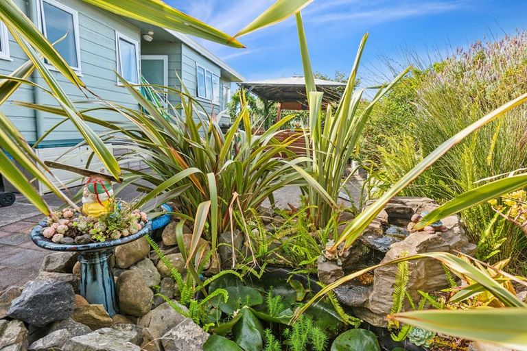 Photo of property in 52 Campbell Avenue, Paraparaumu, 5032