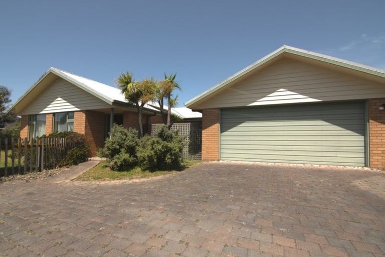 Photo of property in 18 Whiting Drive, Wakefield, 7025