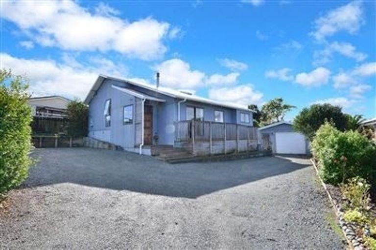 Photo of property in 3 Brigitte View, Snells Beach, 0920