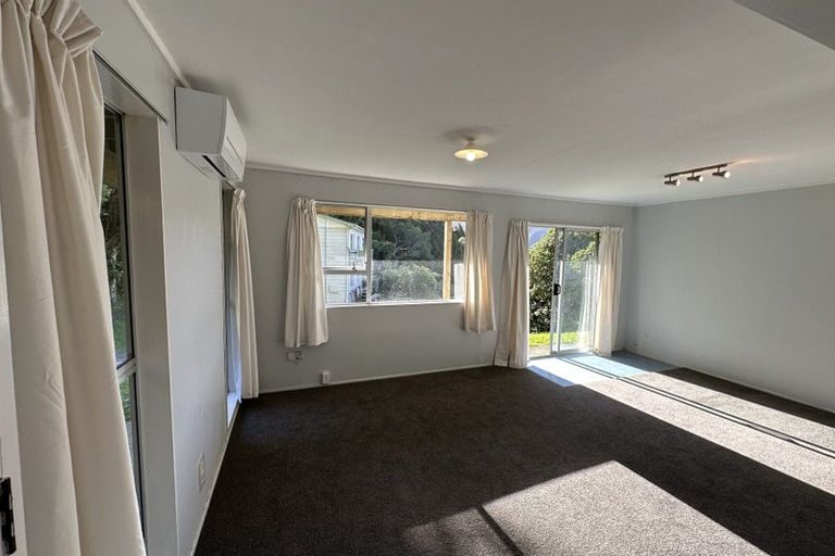 Photo of property in 9 Monmouth Way, Wilton, Wellington, 6012