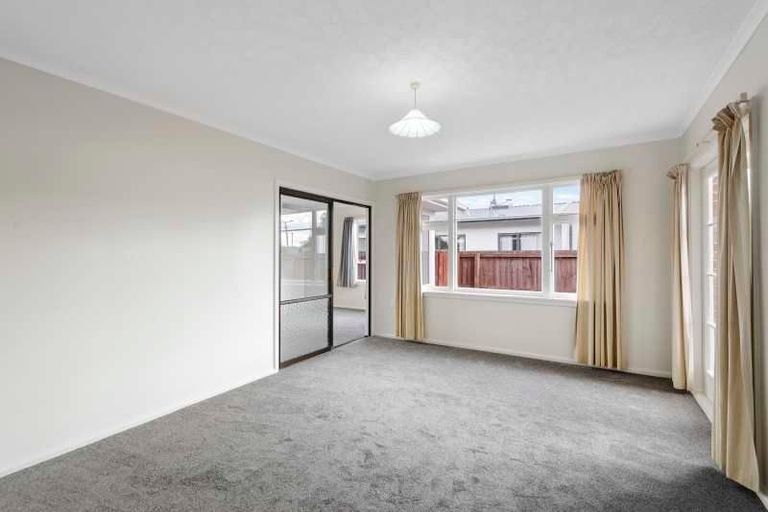 Photo of property in 19 Wentworth Street, Ilam, Christchurch, 8041