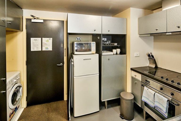 Photo of property in St Pauls Apartments, 98/43 Mulgrave Street, Thorndon, Wellington, 6011
