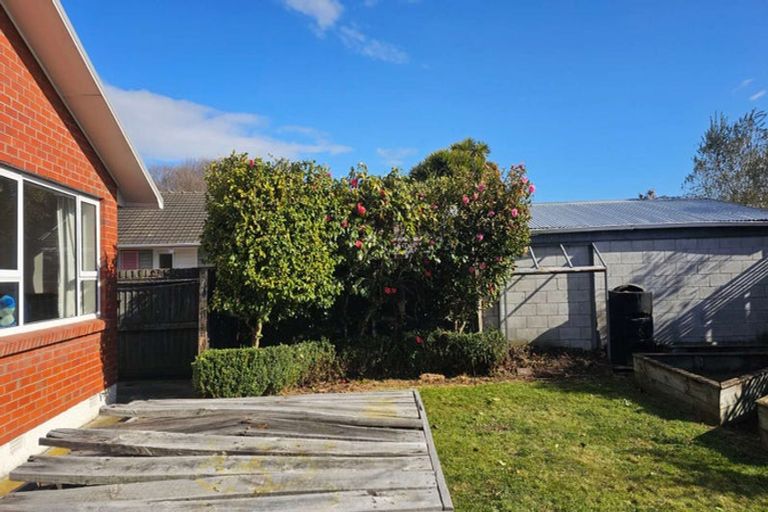 Photo of property in 51 Grahams Road, Ilam, Christchurch, 8041