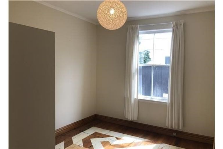 Photo of property in 95 Olliviers Road, Phillipstown, Christchurch, 8011