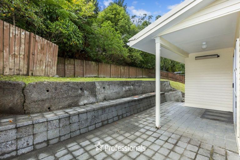 Photo of property in 29 Edelweiss Grove, Timberlea, Upper Hutt, 5018