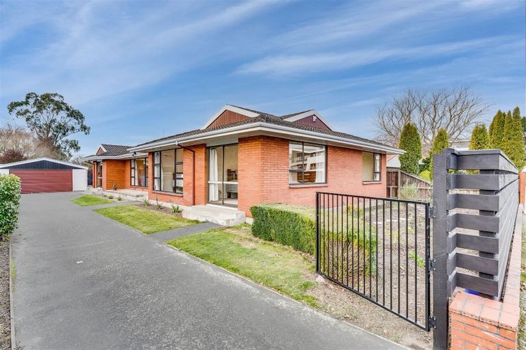 Photo of property in 75 Corfe Street, Ilam, Christchurch, 8041