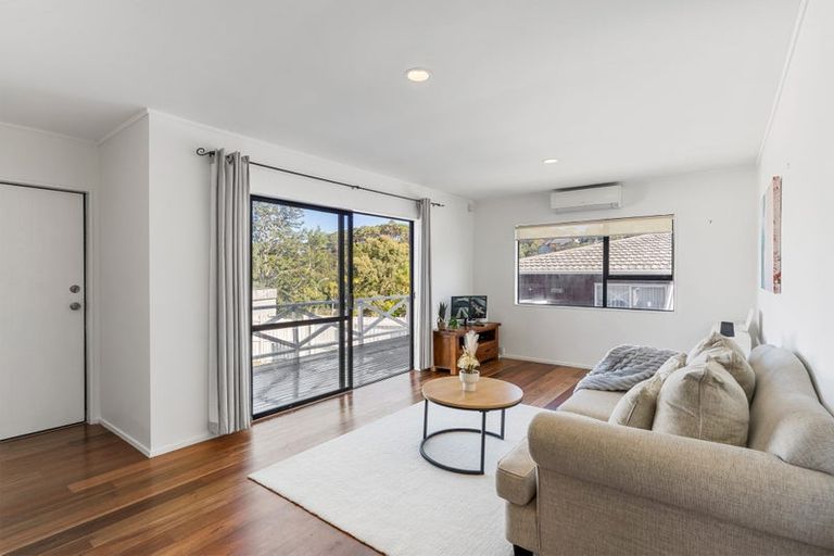 Photo of property in 2/135 Spinella Drive, Bayview, Auckland, 0629