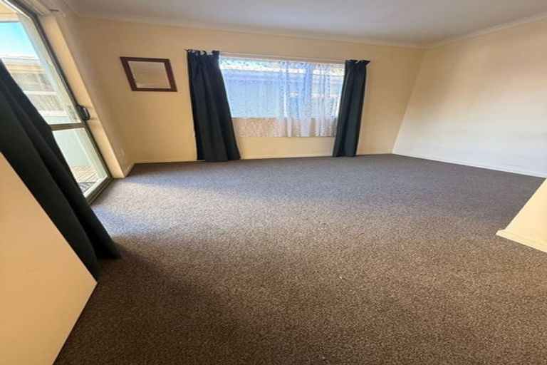 Photo of property in 14 Oxford Street, Fairfield, Hamilton, 3214