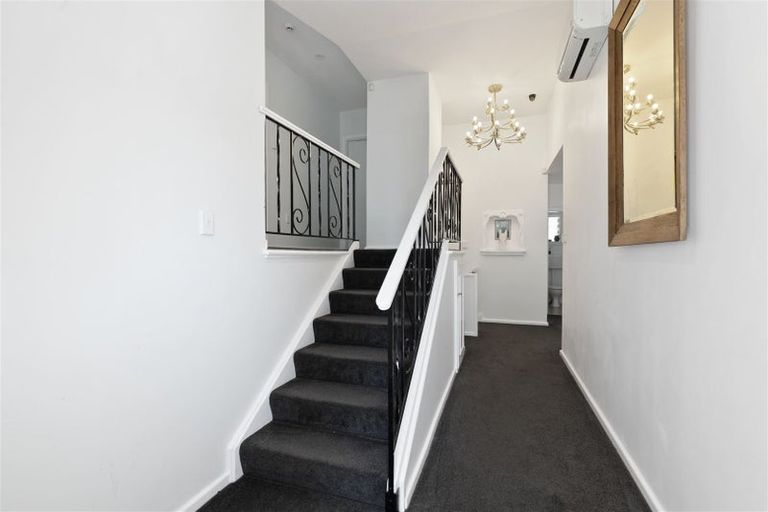 Photo of property in 9 Westburn Terrace, Burnside, Christchurch, 8041