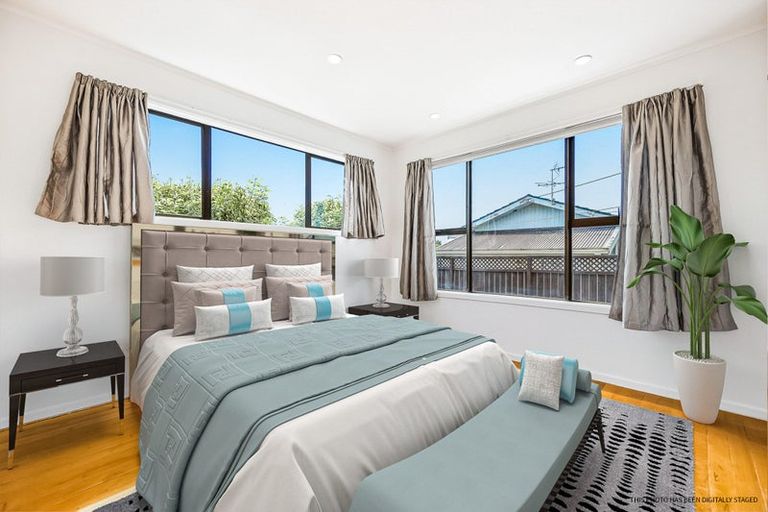 Photo of property in 37a Border Road, Henderson, Auckland, 0612