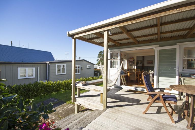 Photo of property in 6 Pacific Road, Waihi Beach, 3611