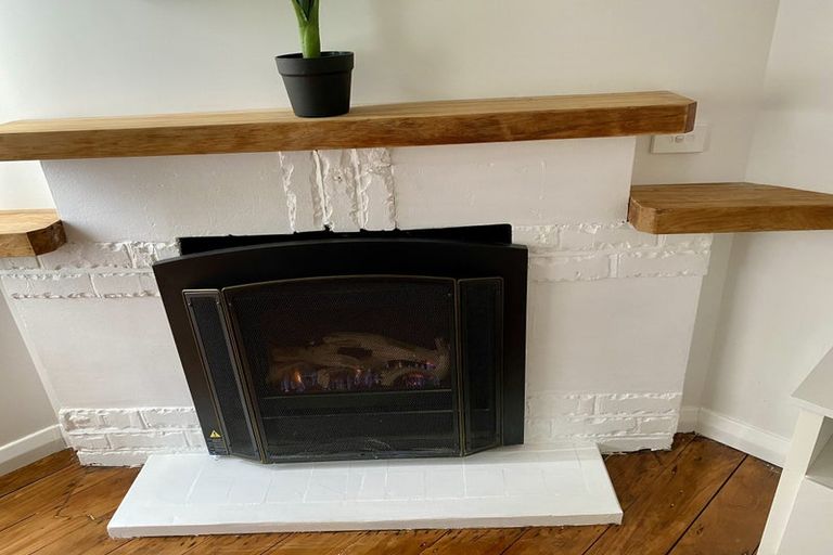 Photo of property in 2 Brassey Street, Waverley, 4510