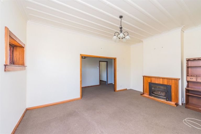 Photo of property in 36 Mosston Road, Castlecliff, Whanganui, 4501