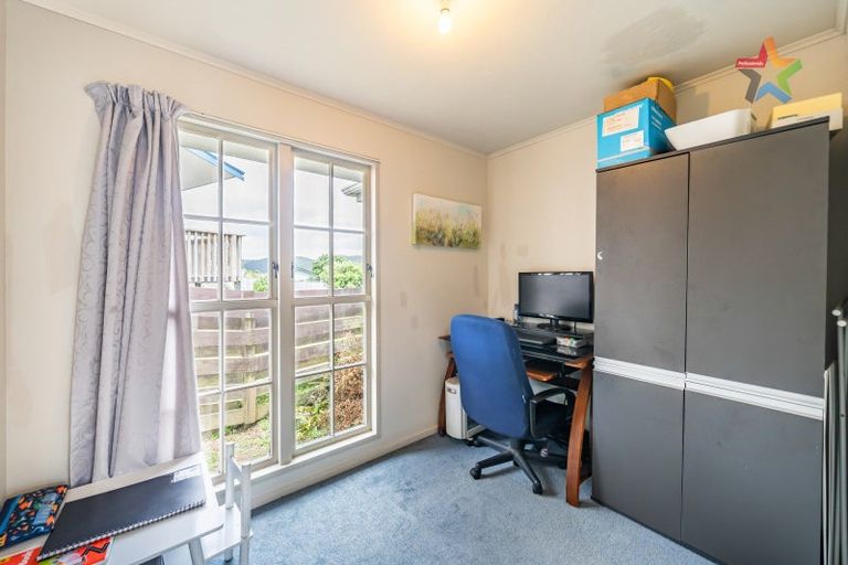 Photo of property in 32 Invercargill Drive, Kelson, Lower Hutt, 5010