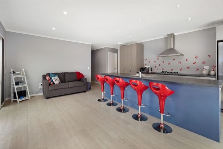 Photo of property in 16 Surfers Avenue, Waihi Beach, 3611