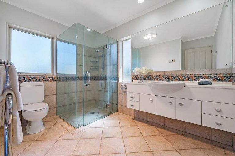 Photo of property in 10 Limerick Place, Dannemora, Auckland, 2016