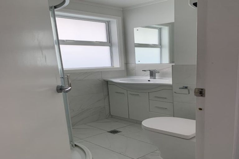 Photo of property in 7a Korokoro Road, Korokoro, Lower Hutt, 5012