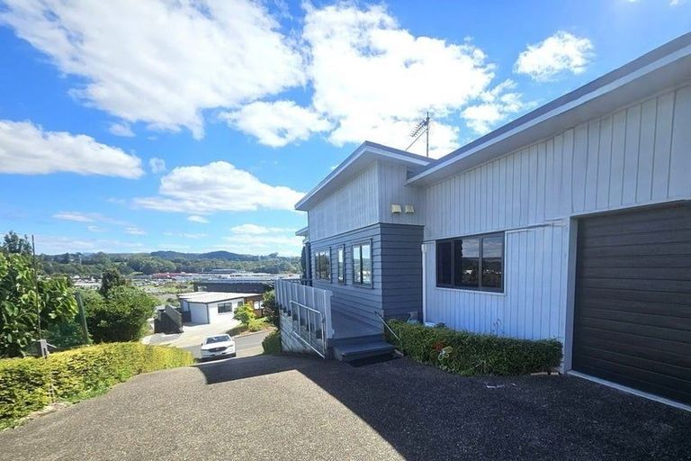 Photo of property in 10 Gyle Place, Pyes Pa, Tauranga, 3112