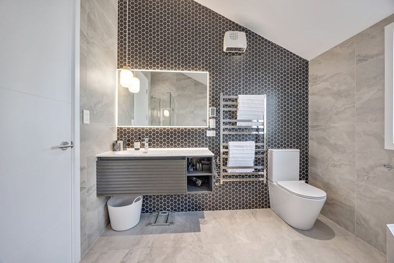 Photo of property in 39 Craigs Way, Hobsonville, Auckland, 0616