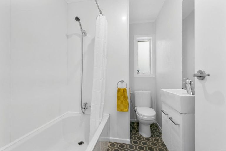 Photo of property in 59c Volga Street, Island Bay, Wellington, 6023