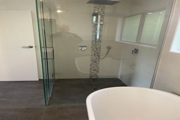Photo of property in 2/37 Seabrook Avenue, New Lynn, Auckland, 0600