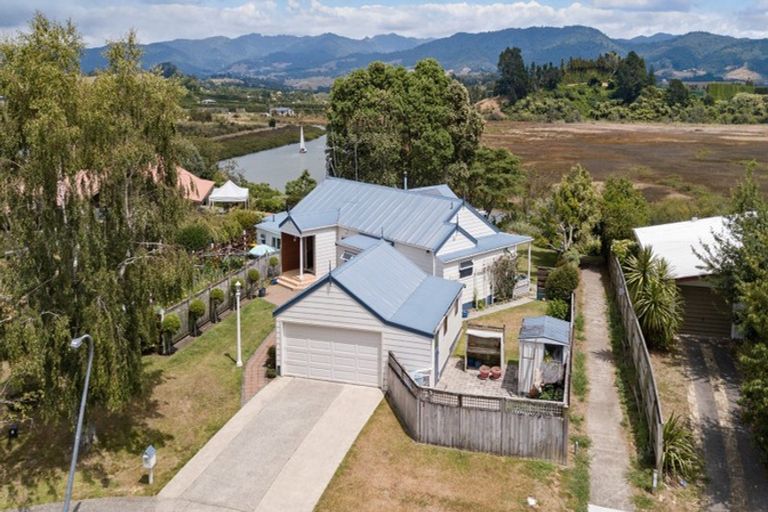 Photo of property in 13 Riverlea Drive, Katikati, 3129