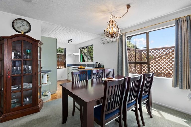 Photo of property in 52 Hathaway Avenue, Karori, Wellington, 6012