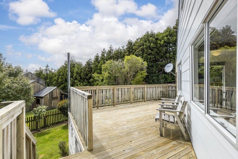 Photo of property in 79 Queens Road, Glen Avon, New Plymouth, 4312