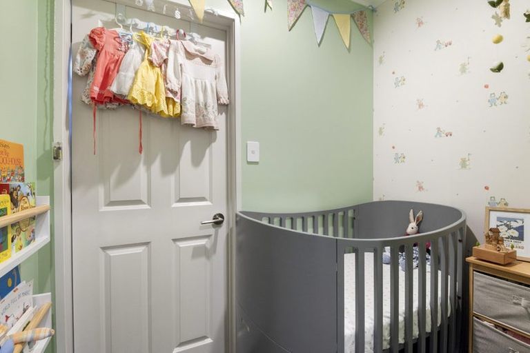 Photo of property in 83b William Bayes Place, Red Beach, 0932