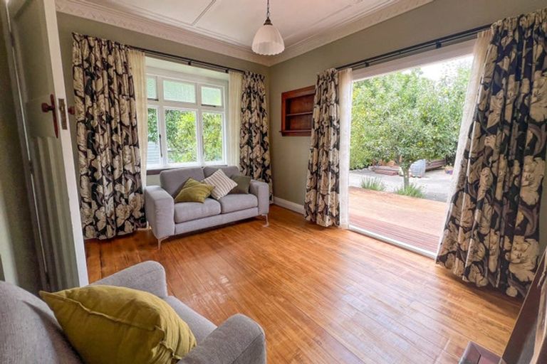 Photo of property in 182 High Street North, Carterton, 5713