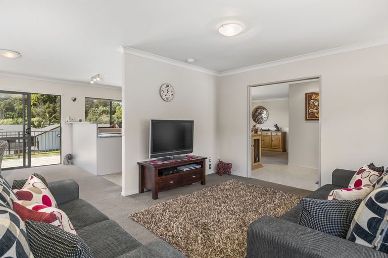 Photo of property in 25 Hawk Place, Welcome Bay, Tauranga, 3112