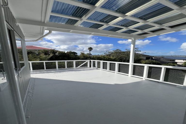 Photo of property in 193 Te Atatu Road, Te Atatu South, Auckland, 0610
