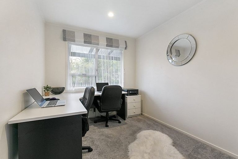 Photo of property in 29 Wirihana Road, Titirangi, Auckland, 0604