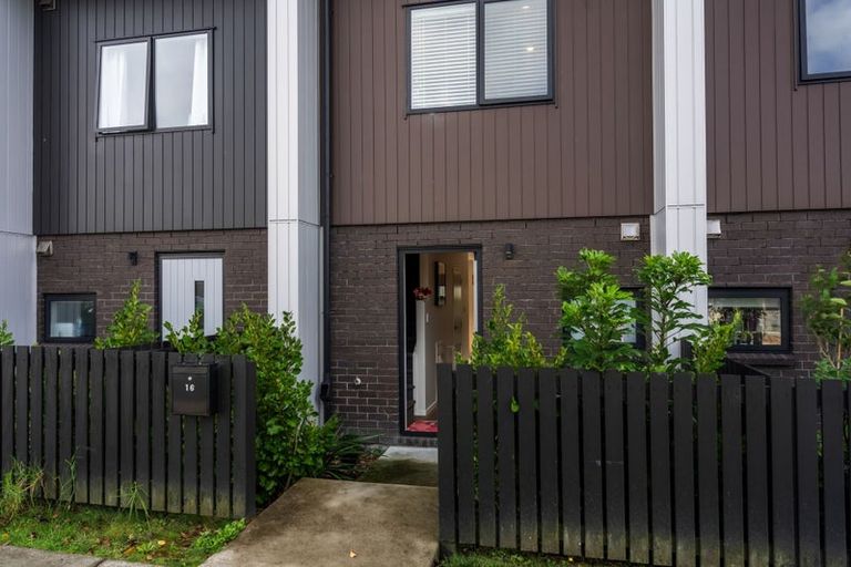 Photo of property in 16 Selo Street, Glen Eden, Auckland, 0602