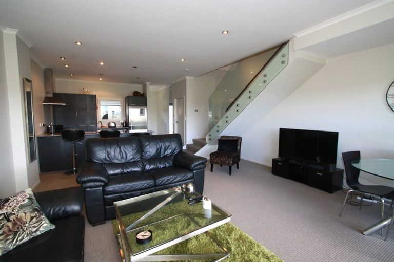 Photo of property in The Strand, 3/16 Ronald Street, Strandon, New Plymouth, 4312