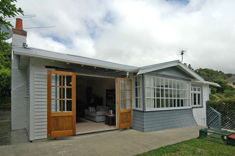 Photo of property in 25 Shirley Street, Karori, Wellington, 6012