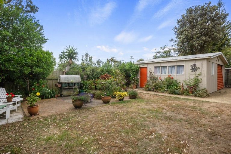 Photo of property in 12 Arataki Grove, Waitarere Beach, Levin, 5510