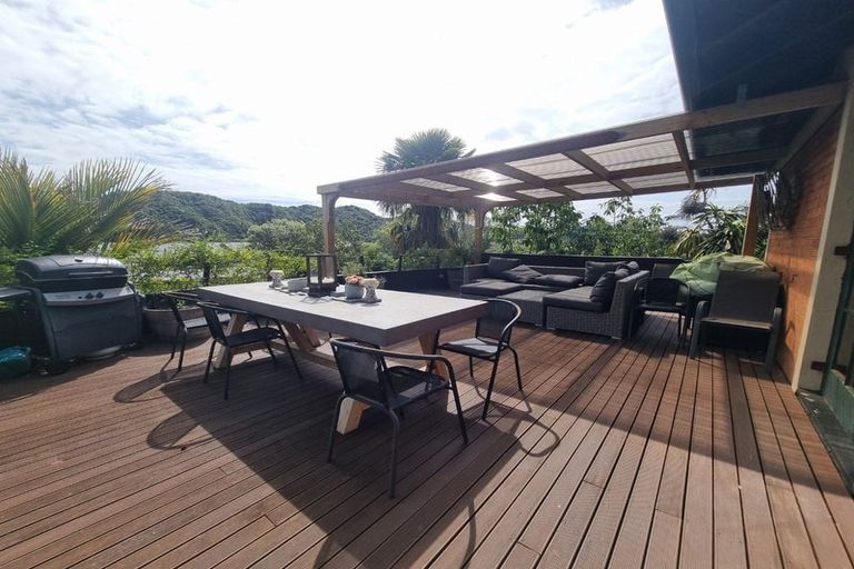 Photo of property in 8 Rutland Street, Picton, 7220