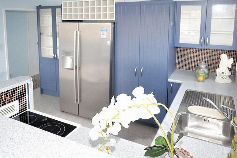 Photo of property in 1/188 Clovelly Road, Bucklands Beach, Auckland, 2012