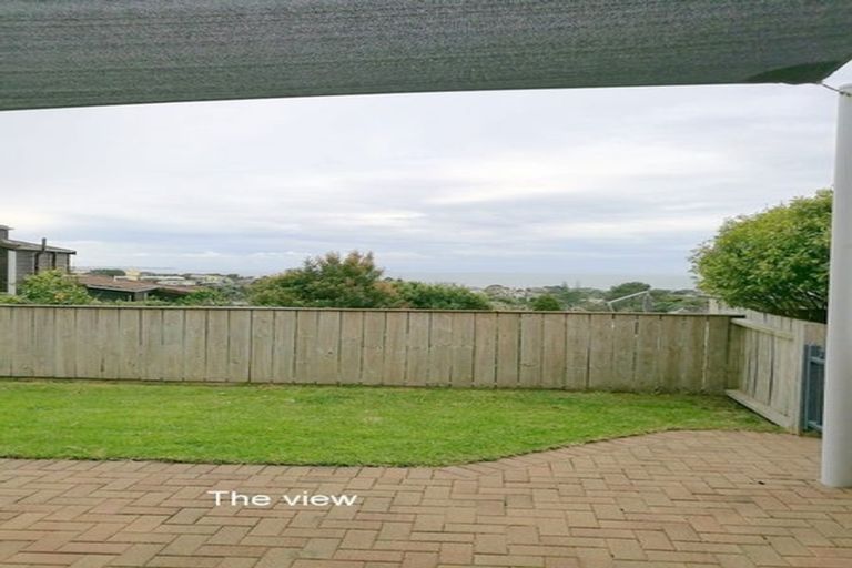 Photo of property in 18a Castor Bay Road, Castor Bay, Auckland, 0620
