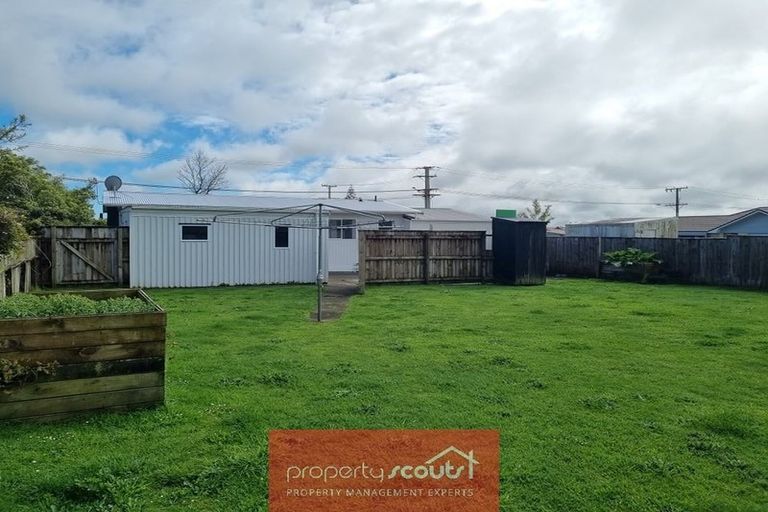 Photo of property in 17 Brookes Street, Inglewood, 4330