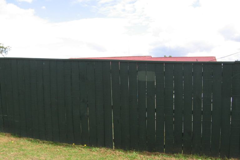 Photo of property in 1/131 Browns Bay Road, Browns Bay, Auckland, 0630