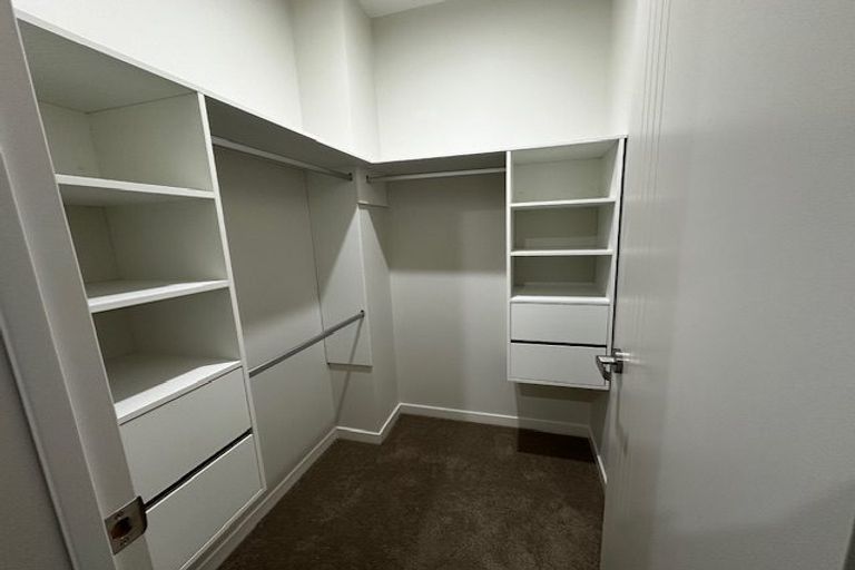 Photo of property in 24 Baumea Rise, Massey, Auckland, 0614