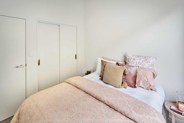 Photo of property in 23 Rua Kai Way, Brooklyn, Wellington, 6021